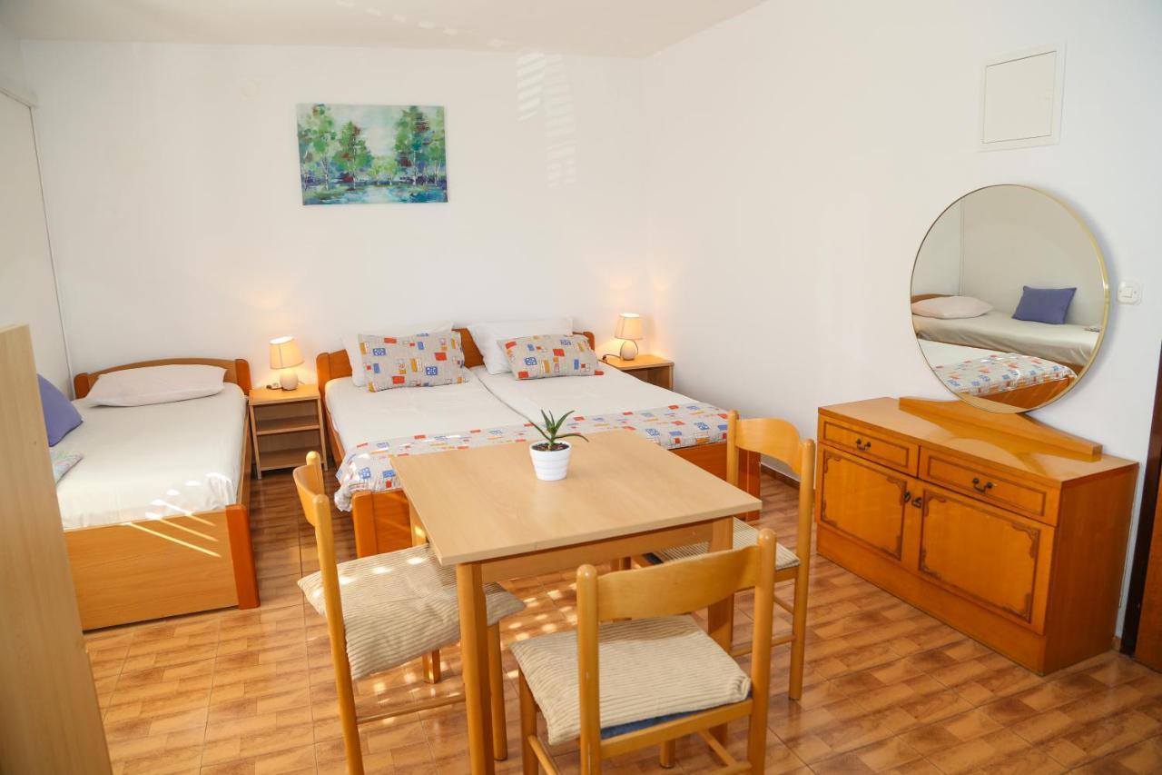 Apartments Butkovic Hvar Town Exterior foto